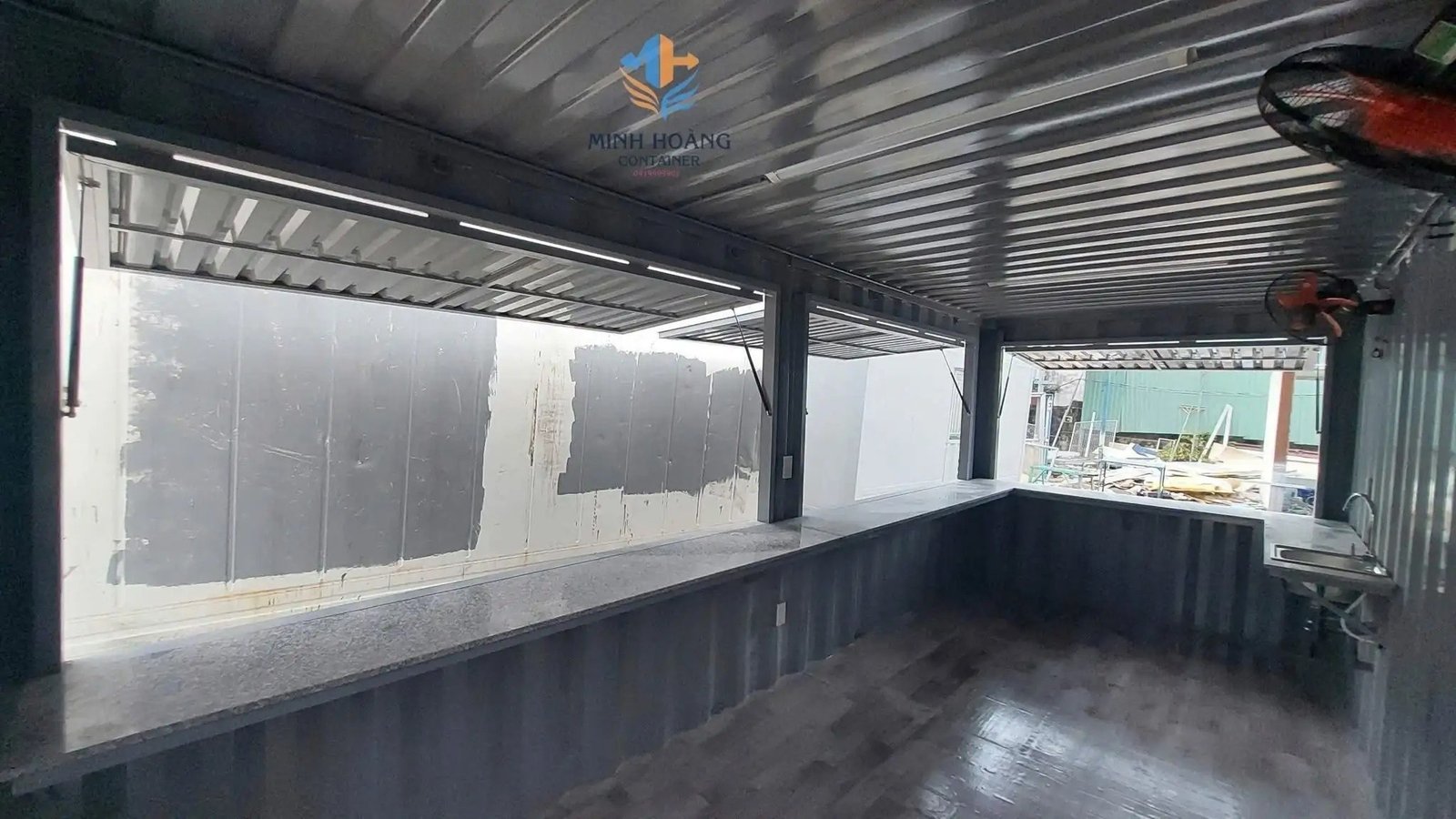 Container Cafe 20 Feet Xám Hiện Đại